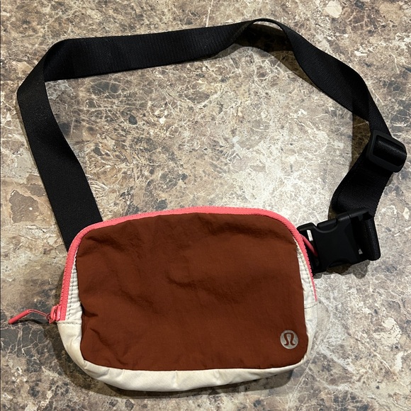lululemon athletica Handbags - Lululemon Belt Bag